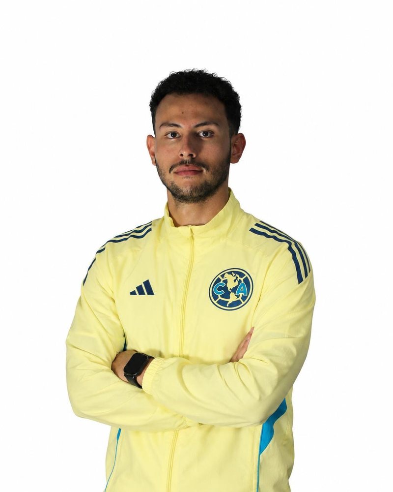 Hugo Gutiérrez, Sports Director and Coordinator at Nido Águila Riverside